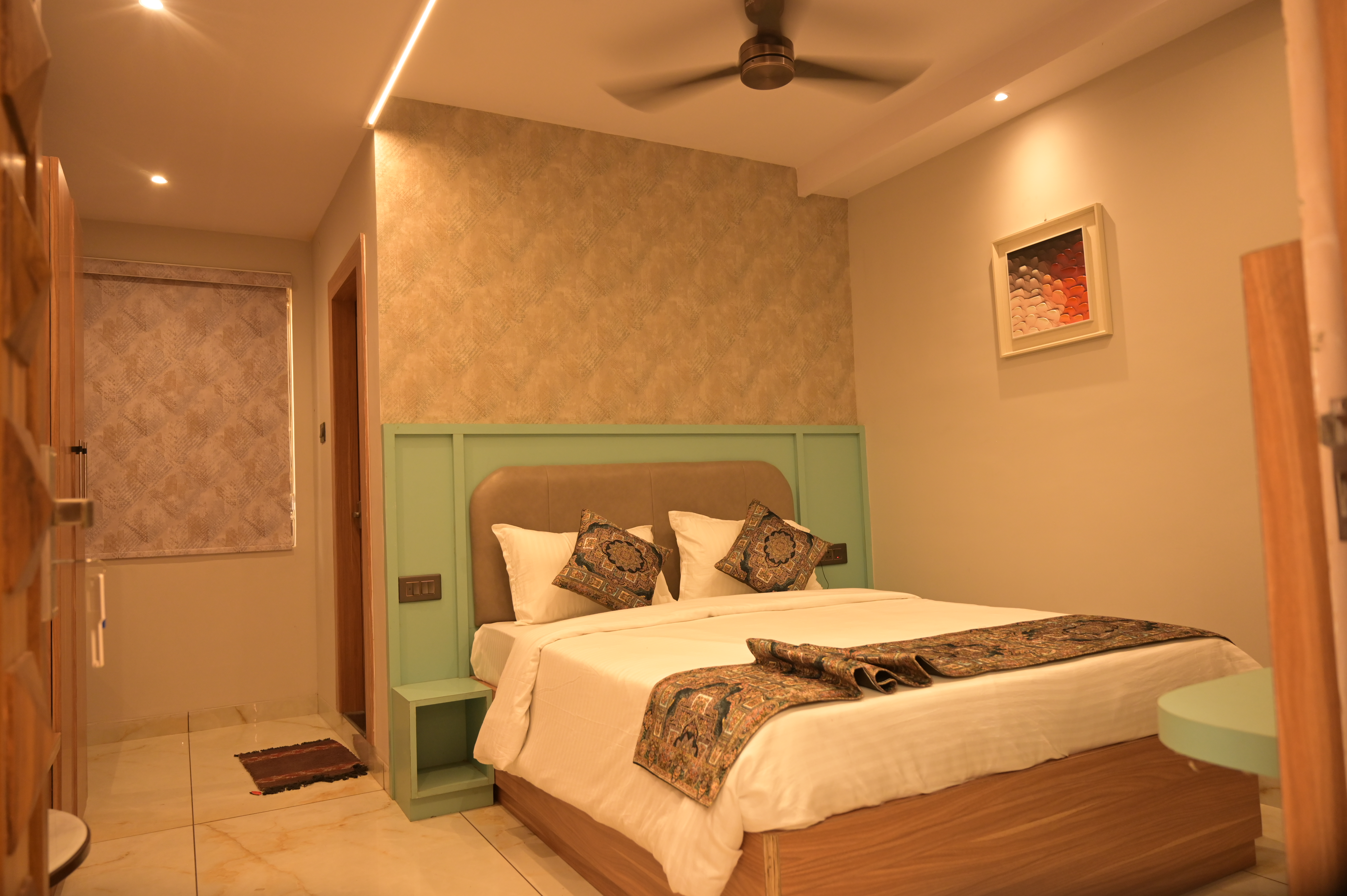 Standard King Bed Room